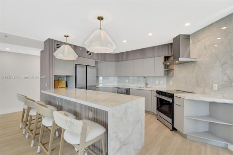 Condo in Aventura, Florida, 2 bedrooms  № 1872246 - photo 7