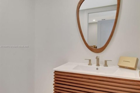 Condo in Aventura, Florida, 2 bedrooms  № 1872246 - photo 22