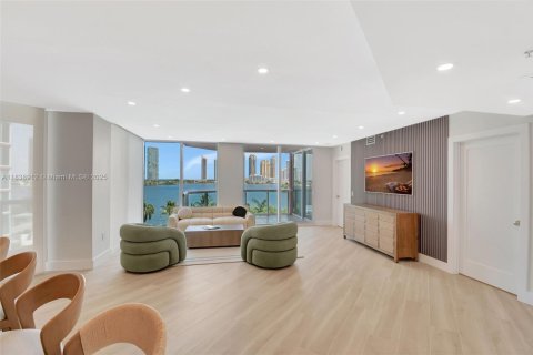 Condo in Aventura, Florida, 2 bedrooms  № 1872246 - photo 5