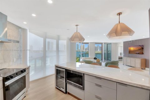 Condo in Aventura, Florida, 2 bedrooms  № 1872246 - photo 13