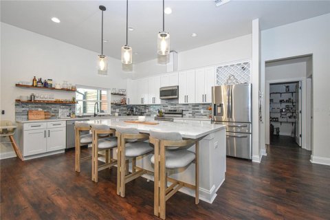 Casa en venta en Cedar Key, Florida, 3 dormitorios, 177.63 m2 № 2131271 - foto 9