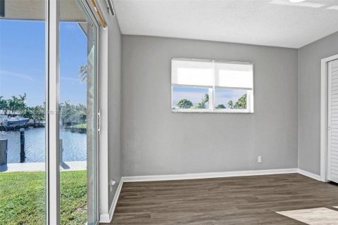 House in Pompano Beach, Florida 3 bedrooms, 157.19 sq.m. № 2033504 - photo 26