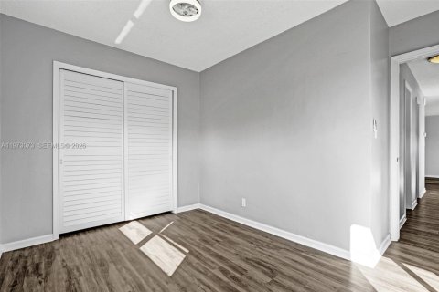 House in Pompano Beach, Florida 3 bedrooms, 157.19 sq.m. № 2033504 - photo 29