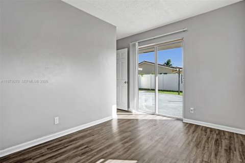 House in Pompano Beach, Florida 3 bedrooms, 157.19 sq.m. № 2033504 - photo 28