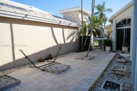 Casa en venta en Pembroke Pines, Florida, 3 dormitorios, 164.16 m2 № 2029386 - foto 25