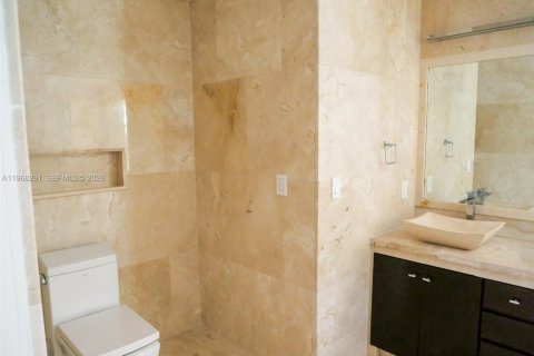 Casa en venta en Pembroke Pines, Florida, 3 dormitorios, 164.16 m2 № 2029386 - foto 10