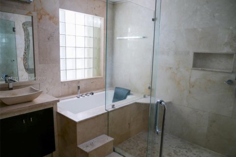 Casa en venta en Pembroke Pines, Florida, 3 dormitorios, 164.16 m2 № 2029386 - foto 11