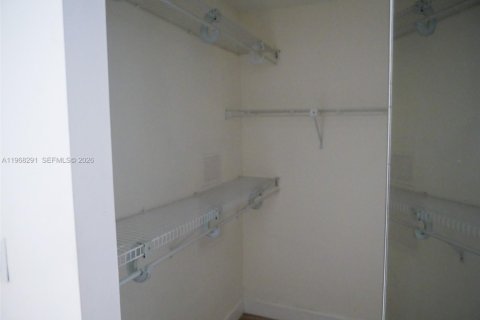 Casa en venta en Pembroke Pines, Florida, 3 dormitorios, 164.16 m2 № 2029386 - foto 13