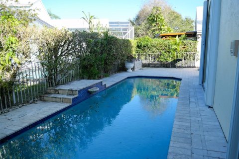 Casa en venta en Pembroke Pines, Florida, 3 dormitorios, 164.16 m2 № 2029386 - foto 24