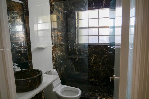 Casa en venta en Pembroke Pines, Florida, 3 dormitorios, 164.16 m2 № 2029386 - foto 19