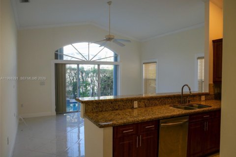 Casa en venta en Pembroke Pines, Florida, 3 dormitorios, 164.16 m2 № 2029386 - foto 7
