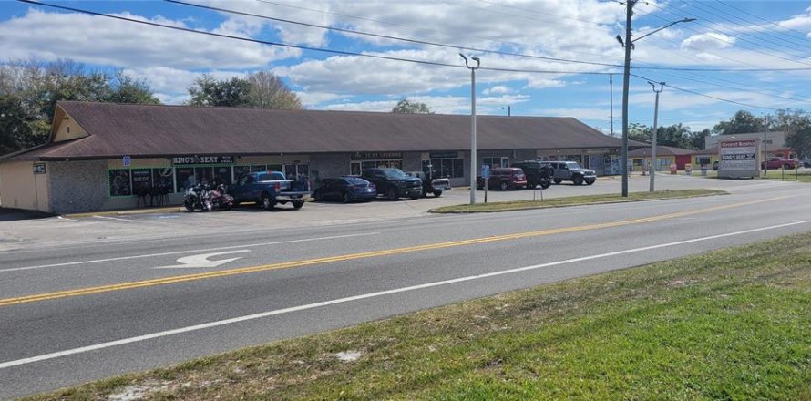 Propiedad comercial en Holiday, Florida 798.22 m2 № 1750926