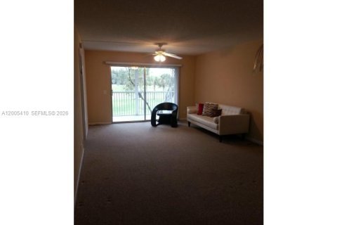 Appartement à louer à Pembroke Pines, Floride: 2 chambres, 102.19 m2 № 2069615 - photo 5