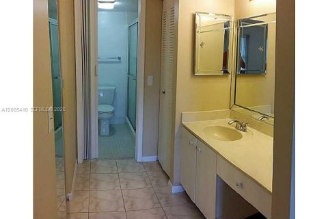 Appartement à louer à Pembroke Pines, Floride: 2 chambres, 102.19 m2 № 2069615 - photo 15