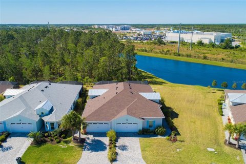 House in Daytona Beach, Florida 2 bedrooms, 164.53 sq.m. № 1152670 - photo 1