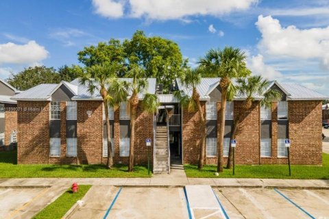 Apartment in Belle Glade, Florida 3 bedrooms, 88.26 sq.m. № 1952787 - photo 2