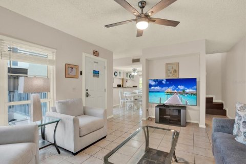 Condo in Madeira Beach, Florida, 1 bedroom  № 2149226 - photo 3