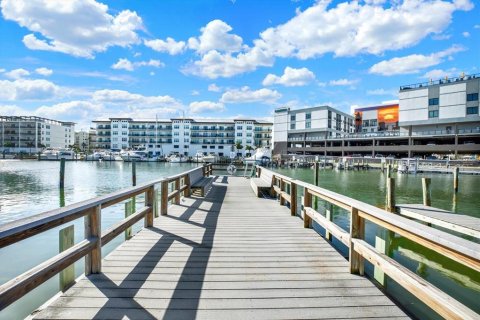 Condo in Madeira Beach, Florida, 1 bedroom  № 2149226 - photo 26