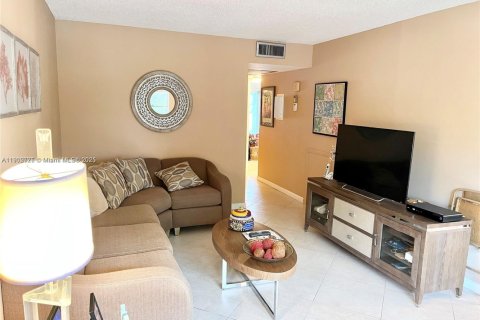 Condo in Boca Raton, Florida, 2 bedrooms  № 1957220 - photo 2