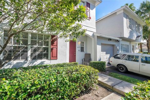 Touwnhouse à vendre à Tamarac, Floride: 2 chambres, 128.3 m2 № 2004477 - photo 2