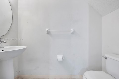 Touwnhouse à vendre à Tamarac, Floride: 2 chambres, 128.3 m2 № 2004477 - photo 13