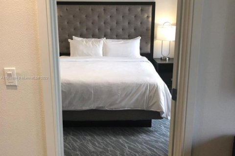 Купить кондоминиум в Уинтер-Гарден, Флорида 3 спальни, 129.69м2, № 2035340 - фото 11