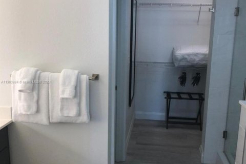 Купить кондоминиум в Уинтер-Гарден, Флорида 3 спальни, 129.69м2, № 2035340 - фото 13