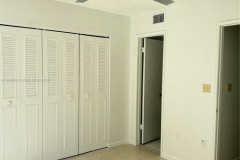 Adosado en alquiler en Sunrise, Florida, 2 dormitorios, 83.43 m2 № 1953279 - foto 7