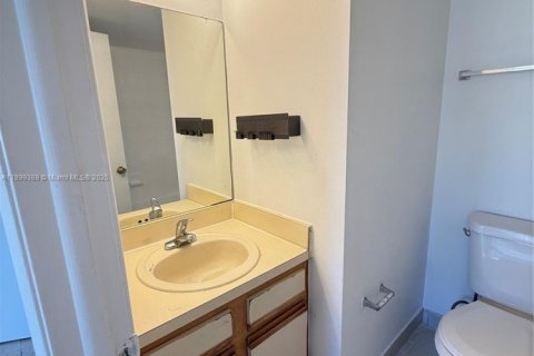 Adosado en alquiler en Sunrise, Florida, 2 dormitorios, 83.43 m2 № 1953279 - foto 6