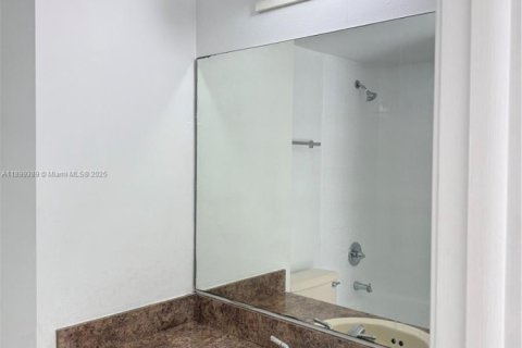 Adosado en alquiler en Sunrise, Florida, 2 dormitorios, 83.43 m2 № 1953279 - foto 5