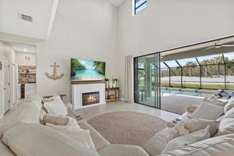 House in LORRAINE LAKES in Bradenton, Florida 5 bedrooms, 310.67 sq.m. № 1519342 - photo 10