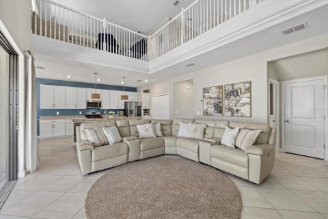 House in LORRAINE LAKES in Bradenton, Florida 5 bedrooms, 310.67 sq.m. № 1519342 - photo 12