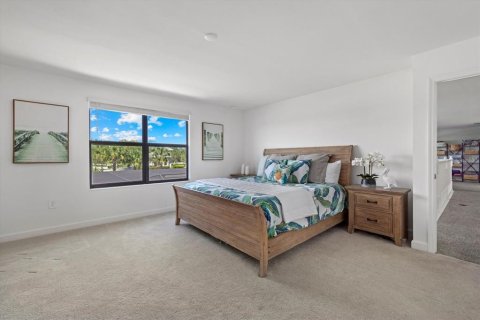House in LORRAINE LAKES in Bradenton, Florida 5 bedrooms, 310.67 sq.m. № 1519342 - photo 26