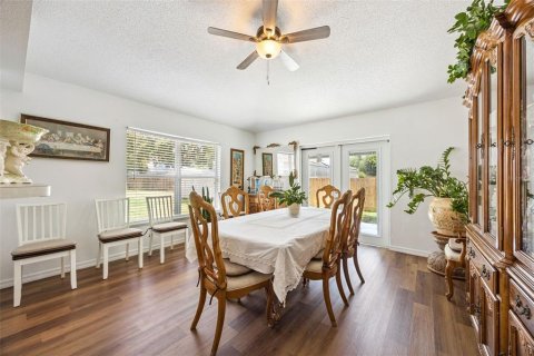 Villa ou maison à vendre à Winter Haven, Floride: 4 chambres, 186.92 m2 № 2114446 - photo 15