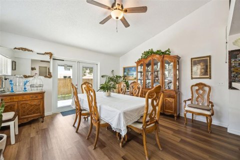 Villa ou maison à vendre à Winter Haven, Floride: 4 chambres, 186.92 m2 № 2114446 - photo 14