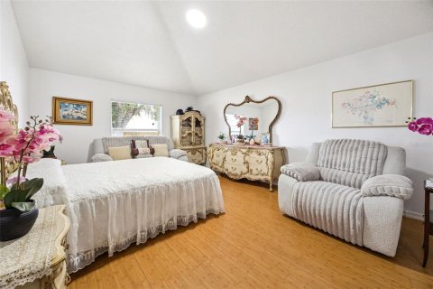 Villa ou maison à vendre à Winter Haven, Floride: 4 chambres, 186.92 m2 № 2114446 - photo 30