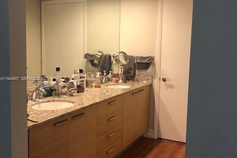 Copropriété à louer à Hallandale Beach, Floride: 2 chambres, 100.89 m2 № 2001198 - photo 12