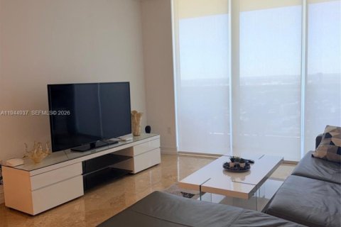 Condominio en alquiler en Hallandale Beach, Florida, 2 dormitorios, 100.89 m2 № 2001198 - foto 17