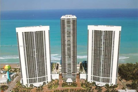Condo à Hallandale Beach, Floride, 2 chambres  № 2001198