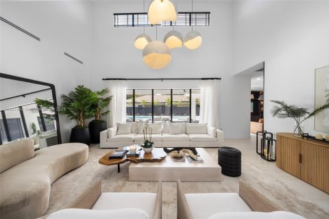 Casa en venta en Miami, Florida, 5 dormitorios, 486.99 m2 № 1893037 - foto 1