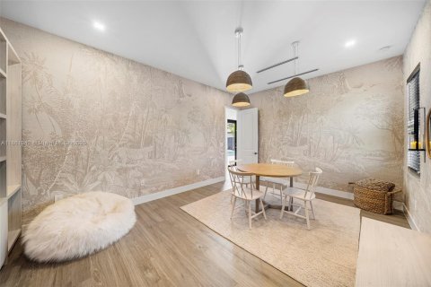 Casa en venta en Miami, Florida, 5 dormitorios, 486.99 m2 № 1893037 - foto 29