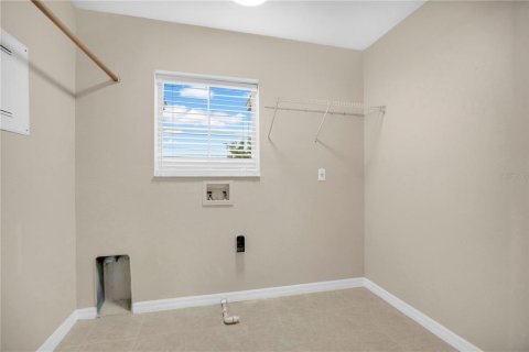 Casa en venta en Orlando, Florida, 4 dormitorios, 306.3 m2 № 2142819 - foto 28