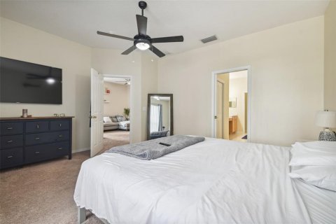House in Wesley Chapel, Florida 3 bedrooms, 144.09 sq.m. № 1865921 - photo 10