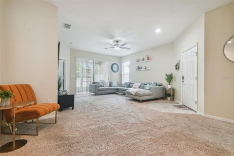 House in Wesley Chapel, Florida 3 bedrooms, 144.09 sq.m. № 1865921 - photo 3