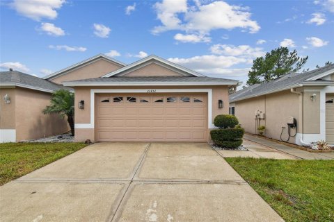 House in Wesley Chapel, Florida 3 bedrooms, 144.09 sq.m. № 1865921 - photo 1
