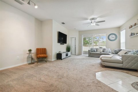 House in Wesley Chapel, Florida 3 bedrooms, 144.09 sq.m. № 1865921 - photo 4