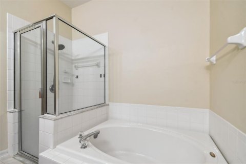 House in Wesley Chapel, Florida 3 bedrooms, 144.09 sq.m. № 1865921 - photo 9