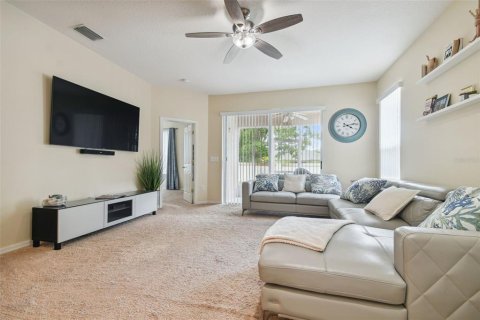 House in Wesley Chapel, Florida 3 bedrooms, 144.09 sq.m. № 1865921 - photo 2
