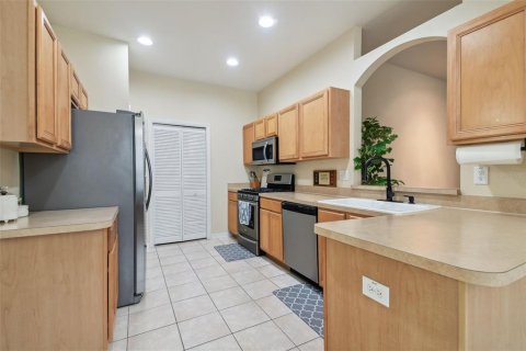 House in Wesley Chapel, Florida 3 bedrooms, 144.09 sq.m. № 1865921 - photo 13