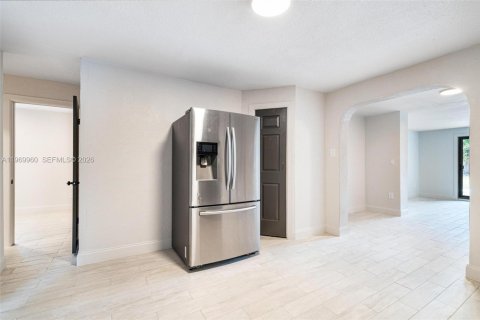 Villa ou maison à vendre à Miami, Floride: 5 chambres, 136.75 m2 № 2180624 - photo 27